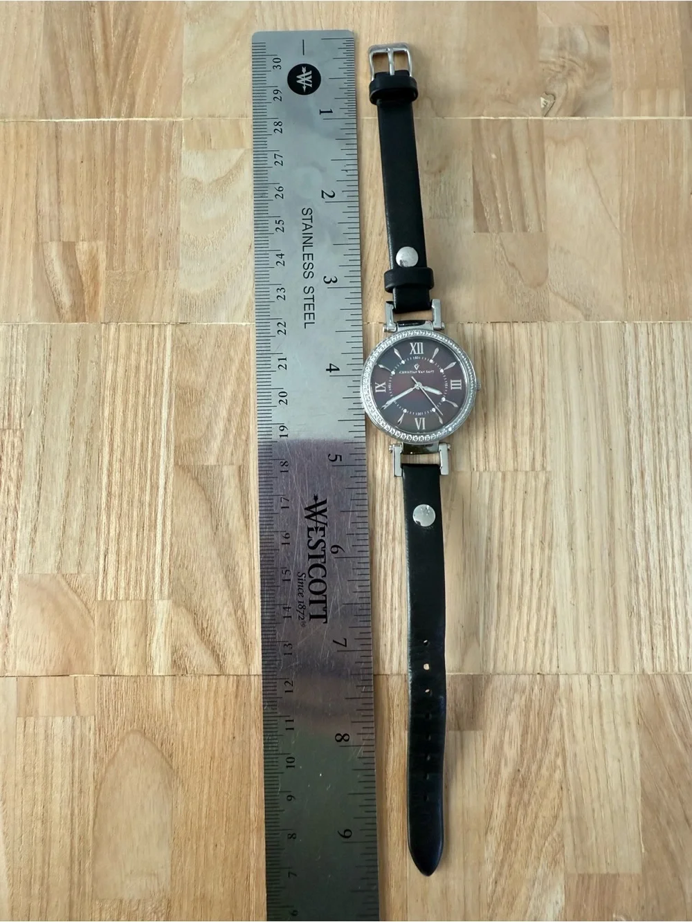 Christian Van Sant ladies mother of pearl silver tone watch NEW BATTERY